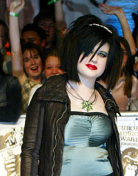 Kelly Osbourne måtte nok ein gong smelle med kjeften. Det var sjølvsagt Aguilera ho kjefta på. Foto: AFP PHOTO/JimWATSON Kelly Osbourne måtte nok ein gong smelle med kjeften. Det var sjølvsagt Aguilera ho kjefta på. Foto: AFP PHOTO/JimWATSON