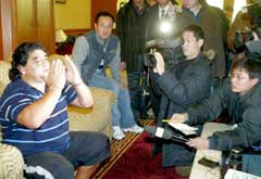 Maradona møtte kinesisk presse i Beijing. (Foto: Reuters/Scanpix) Maradona møtte kinesisk presse i Beijing. (Foto: Reuters/Scanpix)