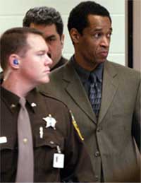 STRAFFES: Hvis dommeren er enig med juryen, må John Muhammad bøte med livet. Foto: Reuters/Scanpix. 