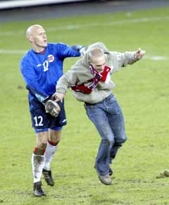 Frode Olsens siste inngripen på landslaget.