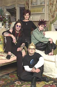 Ozzy, Sharon, Kelly og Jack i familien Osbourne. Foto: Michael Yarish, AP.