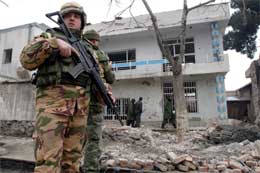 Det er omfattande tryggingstiltak i Kabul etter mange bombeangrep den siste tida. (Reuters-Scanpix-foto) Det er omfattande tryggingstiltak i Kabul etter mange bombeangrep den siste tida. (Reuters-Scanpix-foto)