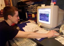 Jon Lech Johansen var tiltalt for å ha laget et dataprogram som gjør at man kan kopiere DVD-plater. Foto: Scanpix