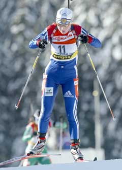 Anna Bogali på vei til seier på fellesstarten. (Foto: AFP/Scanpix)|