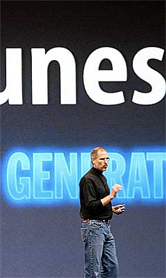 Apple-sjef Steve Jobs vil nok ikke være dårligere og det blir ikke lenge til iTunes også lanserers i Europa. Foto: Justin Sullivan, AFP. 