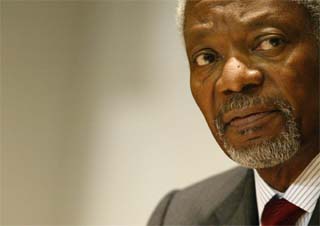 FNs generalsekretær Kofi Annan er ikke veldig begeistret over bokutgivelsen. (Arkivfoto: AP/Scanpix)