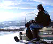 Det blir fremdeles lov å kjøre snøscooter på egne løyper i Vinje.
