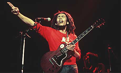Marley er nesten for Gud å regne på Jamaica. Nå får også resten av verden høre låtene fra før gjennombruddet. Foto: www.bobmarley.com.