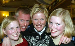 Gjermundshaug Pedersen: Mor, døtre og far