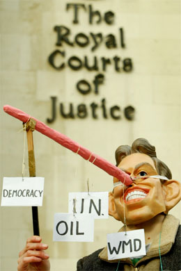 Demonstranter mot Irak-krigen har lenge ment at Blair overdrev trusselen fra Irak. (Arkivfoto: Reuters/Scanpix)