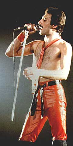 Freddie Mercury hadde et eget telt for orale nytelser. Freddie Mercury hadde et eget telt for orale nytelser.