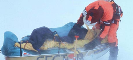 Puls skal snakke med Børge Ousland om forfrysning. Her er fra turen over Antarktis. Foto: Scan-Foto/Alpha Beta Media Puls skal snakke med Børge Ousland om forfrysning. Her er fra turen over Antarktis. Foto: Scan-Foto/Alpha Beta Media