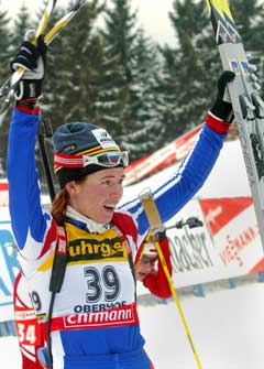 Olga Pyleva jubler over seieren. (Foto: AP/Scanpix)