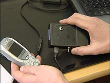 Med dette utstyret fikk vi låst opp en operatørsperret mobiltelefon i en håndvending. Med dette utstyret fikk vi låst opp en operatørsperret mobiltelefon i en håndvending.