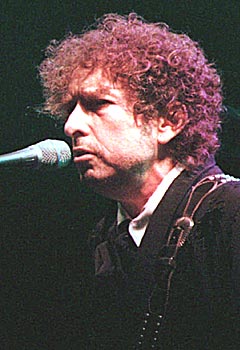 Bob Dylans liv og karriere skal endelig bli Hollywood-film. Men sangeren og låtskriveren selv skal ikke spille i filmen med arbeidstittelen 