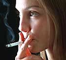 Røyker du, er du mer utsatt for å få demens tidligere. Den kan også utvikle seg raskere.