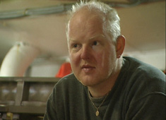 Fisker Ben Kåre Thomassen (54) er sikker på at fiskere vil fortsette å dumpe fisk. Dumping av denne typen har skjedd på alle båtene han har jobbet på. Foto: NRK Brennpunkt Fisker Ben Kåre Thomassen (54) er sikker på at fiskere vil fortsette å dumpe fisk. Dumping av denne typen har skjedd på alle båtene han har jobbet på. Foto: NRK Brennpunkt