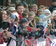 40.000 tilskuere stod som sild i tønne under skisprinten i Drammen i vinter.