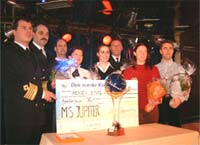 Glade prismottakere på MS «Jupiter». Fra venstre: Leif Sture, Geir Oldenborg, Øystein Lundekvam, Annette Leivestad, Wenche Teigstad, Vibeke Strandenes og Runar Totland. Foto: Fjordline Glade prismottakere på MS «Jupiter». Fra venstre: Leif Sture, Geir Oldenborg, Øystein Lundekvam, Annette Leivestad, Wenche Teigstad, Vibeke Strandenes og Runar Totland. Foto: Fjordline