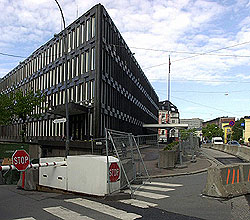 Flertallet av de spurte vil ikke ha USAs ambassade i Drammensveien. FOTO: Scanpix