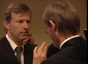 Tiltaltes forsvarer, Frode Sulland, i samtale med aktor i saken, Pål Berg.