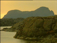Landskapet i Solund er godt eigna for å hente vindkraft, tykkjer Sunnfjord Energi. (Foto: NRK)