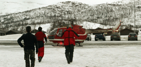 To helikoptre ble søndag kveld satt inn i letingen. Foto Knut Strand / Bergens Tidende / Scanpix