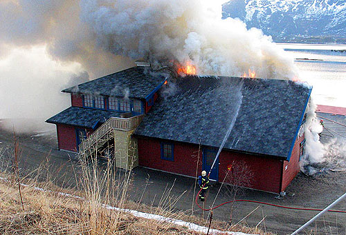 Slik så det ut på brannstedet på Kråkberget. Foto: Ben Tommy Eriksen.