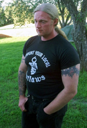 Outlaws-president Dag E. Stærkeby fotografert i Øvre Eiker sommeren 2000. Foto: Scanpix