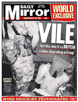 Britiske Daily Mirror hevdet i går at også britiske soldater mishandler fanger. (Foto: AP/Scanpix)