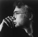 Den amerikanske komponisten John Adams har fått plass i Den Norske Operas program for 2004-05. Den amerikanske komponisten John Adams har fått plass i Den Norske Operas program for 2004-05.