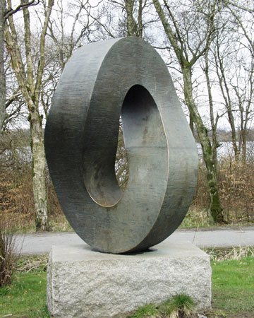 Skulpturen som er laget av Aase Texmon Rygh er en gave fra Rogaland Kunstforenings venneforening.