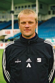 Trener for Odd Grenland Arne Sandstø må forsvare nok et tap.