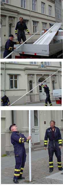 Halden brannvesen tar seg av rundt 50 offentlige flagg og mange andre flagg og flaggstenger i byens sentrum. Foto: Rainer Prang NRK. Halden brannvesen tar seg av rundt 50 offentlige flagg og mange andre flagg og flaggstenger i byens sentrum. Foto: Rainer Prang NRK.