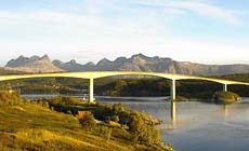 Vakre omgivelser ved saltstraumen og den kjente brua over. Vakre omgivelser ved saltstraumen og den kjente brua over.