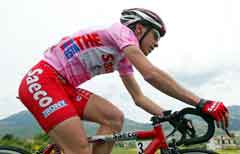 Damiano Cunego beholdt sammenlagt ledelsen i Giro. (Foto: Reuters/Scanpix)