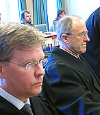 OVDS-sadvokatene Hugo Storø og Johan Fr. Remmen (t.h.) Foto: Ivar Jensen, NRK
