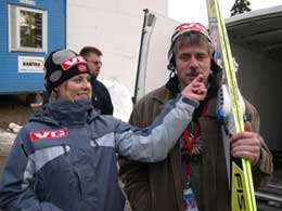 Anette i Holmenkollen sammen med faren Ole Sagen. Foto: Birger Amundsen.
