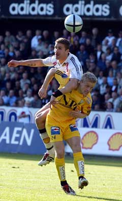 Azar Karadas og Rosenborg var ett nummer for store for Kristoffer Paulsen og Bodø/Glimt: (Foto: Gorm Kallestad / SCANPIX)