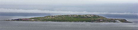 Melkøya utenfor Hammerfest, stedet der Snøhvit-anlegget skal ligge. (Foto: Erlend Aas/Scanpix)