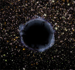  Kunne vi nærme oss et sort hull, ville vi kanskje sett noe slikt. Ut fra selve hullet slipper ingenting, ikke engang lys. Hullet forvrenger rommet rundt seg og gir et vridd bilde av de bakenforliggende stjernene. Illustrasjon: NASA/STScI 