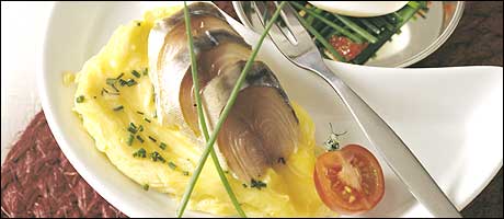 Makrell med eggerøre. (Foto: www.mat.no)