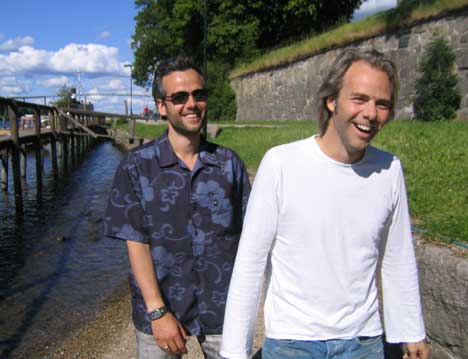 Ari Behn og Harald Zwart i Gamlebyen Fredrikstad