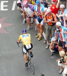 Dette synes Armstrong er en dårlig ide. (Foto:AP Photo/Christophe Ena)