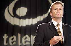 MILLION GEVINST: Konsernsjef i Telenor, Jon Fredrik Baksaas, har oppnådd en gevinst på 400 millioner kroner etter salget av Intelsat. Foto: Heiko Junge/SCANPIX 