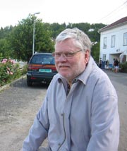 Leder i Holmsbu Velforening, Leonard Larsen. Leder i Holmsbu Velforening, Leonard Larsen.