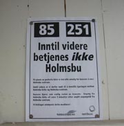 Rutebussene kjører ikke lenger til Holmsbu sentrum på grunn av feilparkeringer. Rutebussene kjører ikke lenger til Holmsbu sentrum på grunn av feilparkeringer.