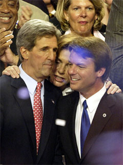John Kerry med sin visepresidentkandidat John Edwards. (Foto: AFP/Scanpix)