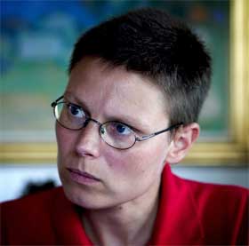 SIKTET: Annemarte Hommel er ifølge det danske forsvaret siktet for å ha brukt ulovlige forhørsmetoder i Irak. Hun benekter at hun har gjort noe ulovlig. (Foto: AP Photo/Lars Skaaing, Polfoto)