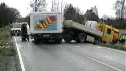 Veisjef Olav Sætre frykter flere dødsulykker, som her på riksvei 22 i oktober 2000